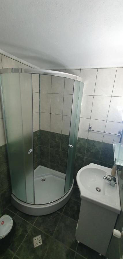 Casa Silvia Hotel Căpăţîneni-Ungureni Bagian luar foto