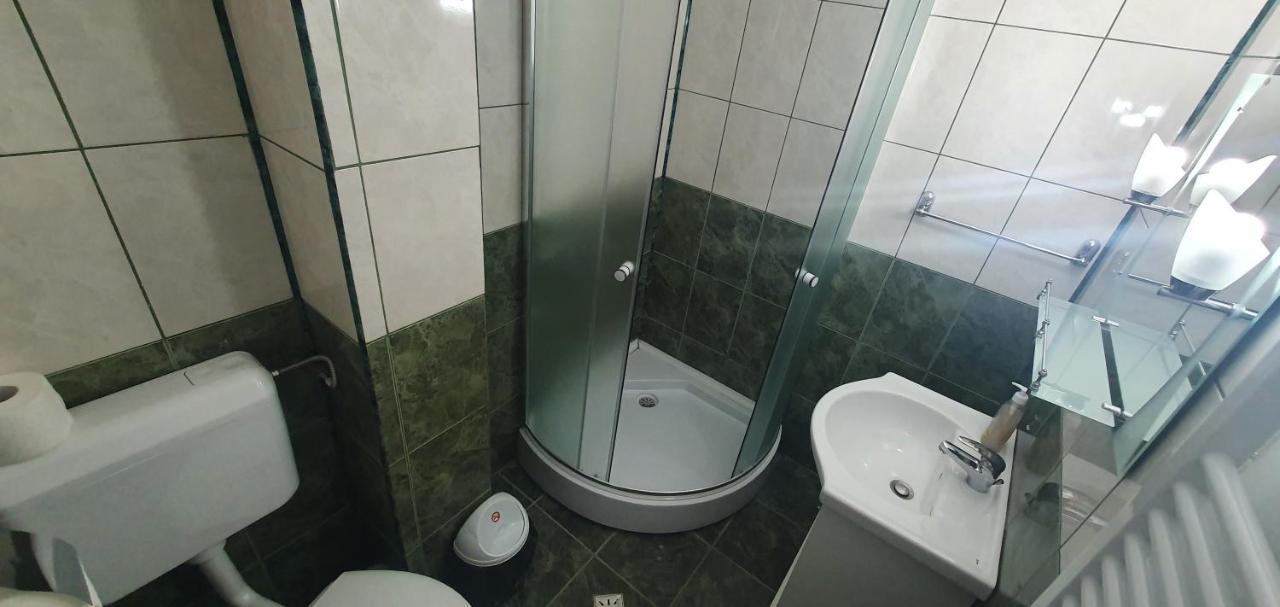 Casa Silvia Hotel Căpăţîneni-Ungureni Bagian luar foto